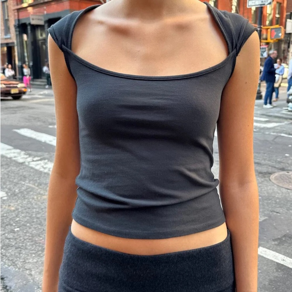 Brandy Melville Ella Top 🖤